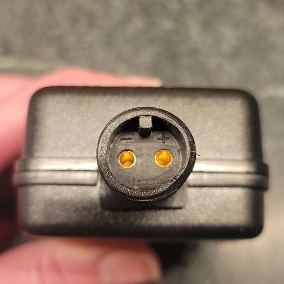 Replacement Yard Inflatable Adapter Power Supply Adaptor 12Vdc 1.25A 1250mA 1.25 - Picture 3 of 10